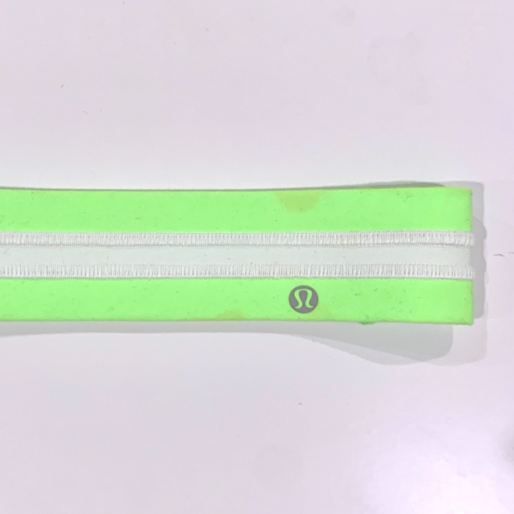 lululemon fly away tamer headband